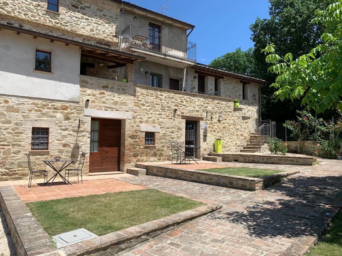 Agriturismo La Palazzetta Di Assise Extérieur photo