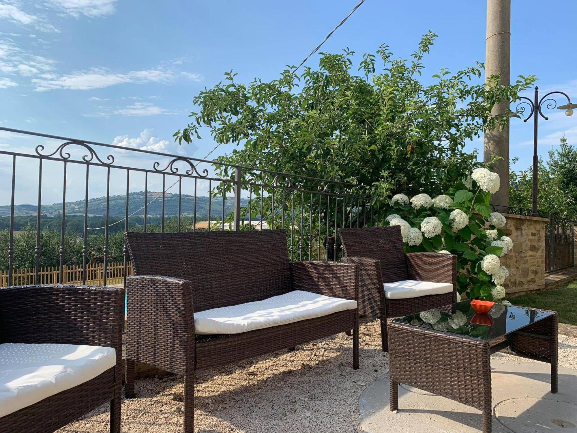 Agriturismo La Palazzetta Di Assise Extérieur photo