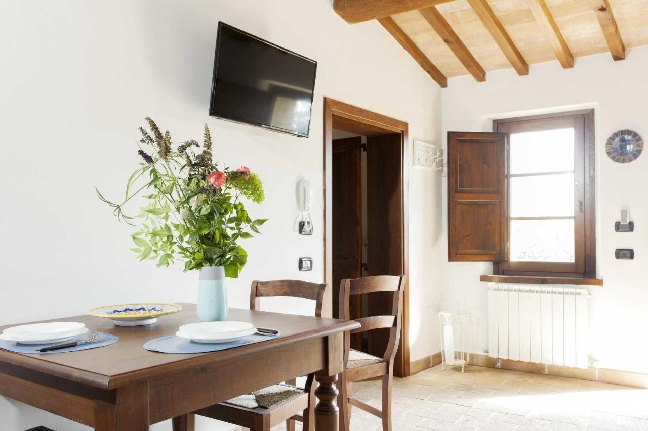 Agriturismo La Palazzetta Di Assise Extérieur photo