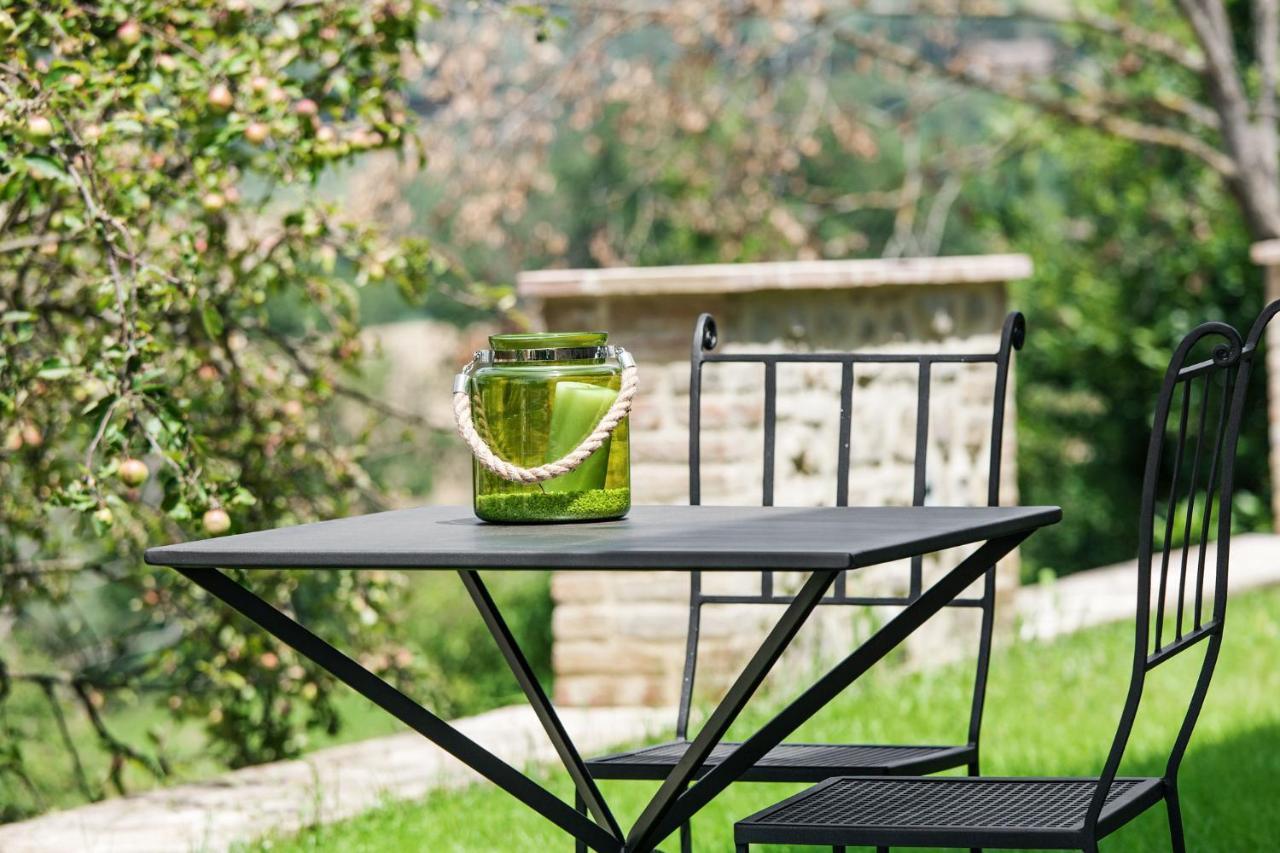 Agriturismo La Palazzetta Di Assise Extérieur photo